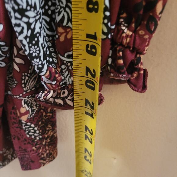 Susan Graver Womens Liquid Knit Top V-Neck Floral Blouse Size 1X Burgandy/Blue - Picture 7 of 12